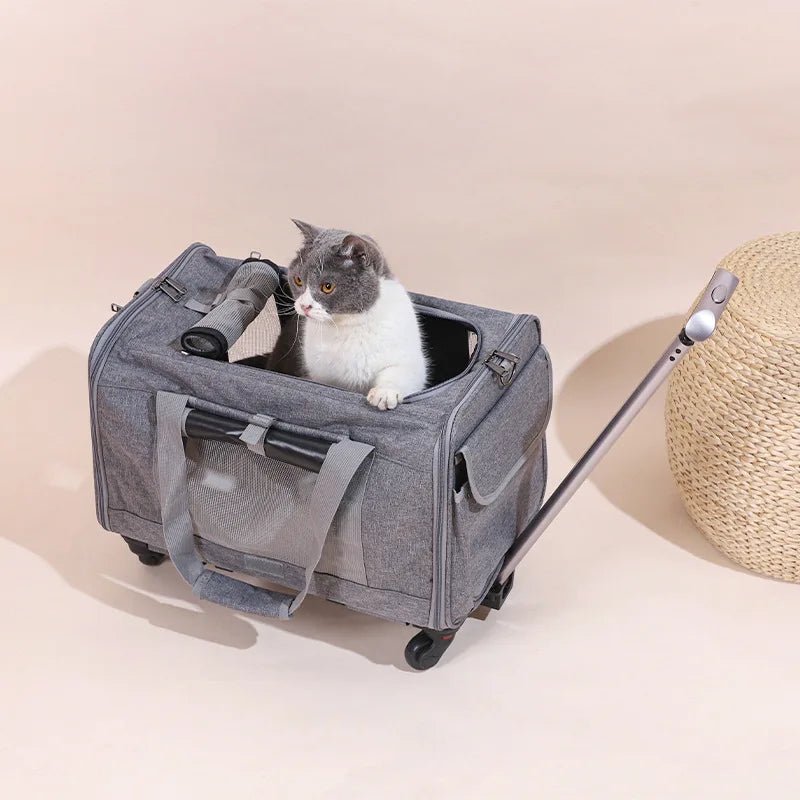 Vue latérale de la poussette pour animaux avec maille respirante
