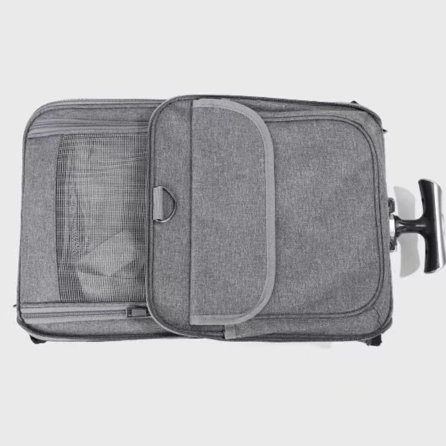 Intérieur spacieux de la poussette avec tapis doux pour chien