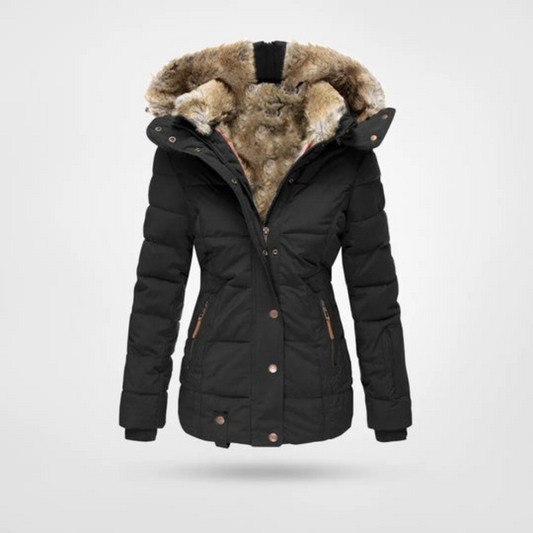 Veste parka puffer portée avec jeans et bottes