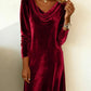 Robe A-line en velours avec encolure drapée douce