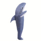 Vue de profil d'un costume de requin gonflable avec nageoires