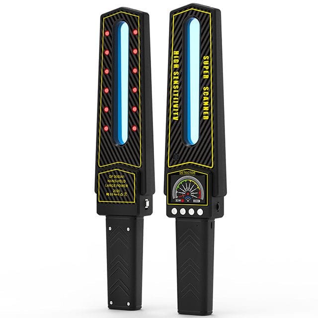 Détecteur GPS compact tenu dans une main