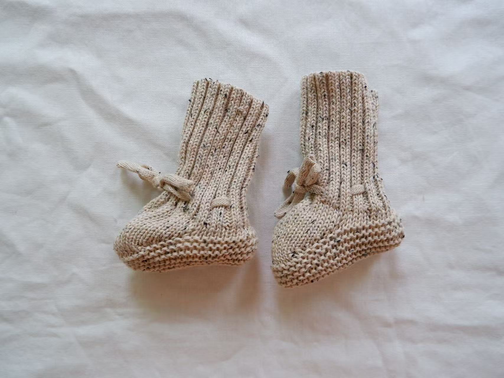 Chaussons tricotés pour bébé avec intérieur moelleux