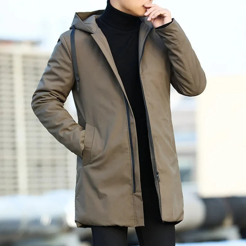 Manteau d'hiver noir avec doublure isolante visible
