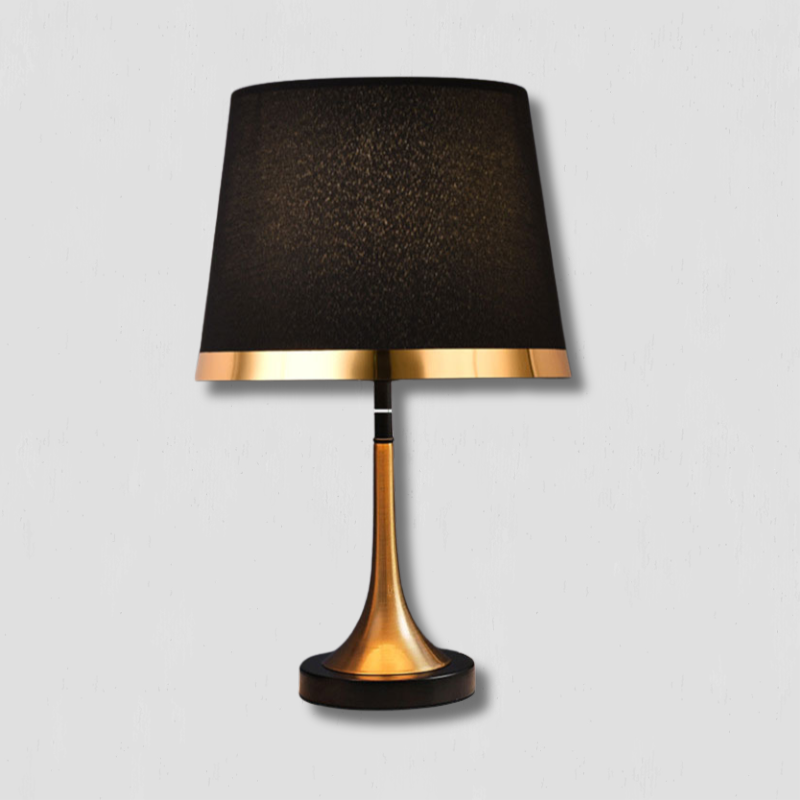 Lampe rétro avec prise compatible, vue de dos