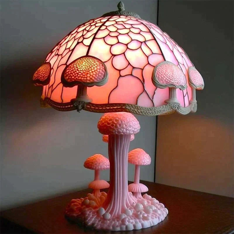 Lampe posée sur une table, ambiance chaleureuse