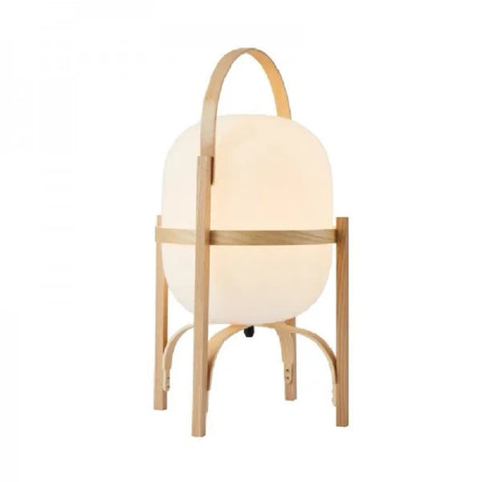 Lampe sur sol, montrant sa polyvalence