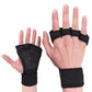 Gants de levage noirs sans doigts sur fond blanc
