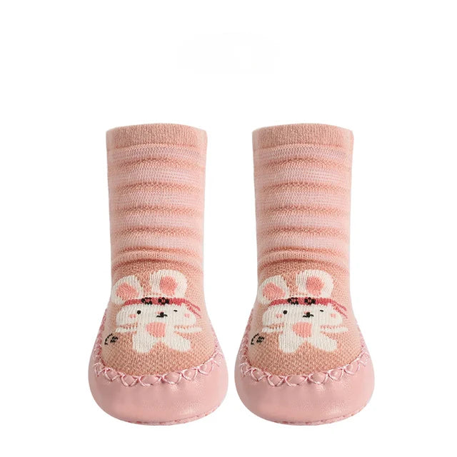 Motif pingouin sur chaussettes bébé, semelle caoutchouc