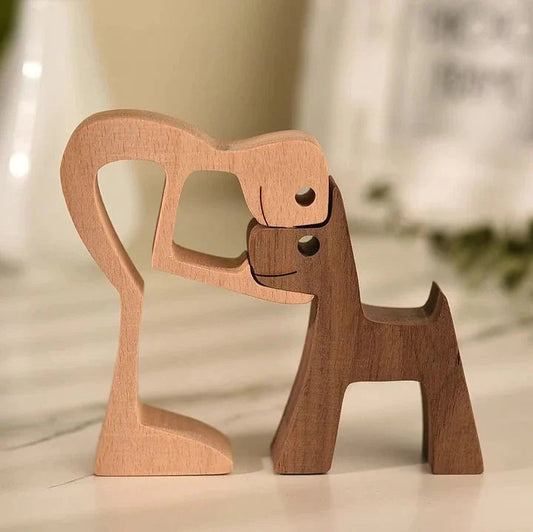 Ensemble de figurines animales en bois, décor intérieur
