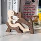 Figurine de lapin en bois, finement détaillée