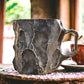 Intérieur de la tasse montrant sa capacité généreuse