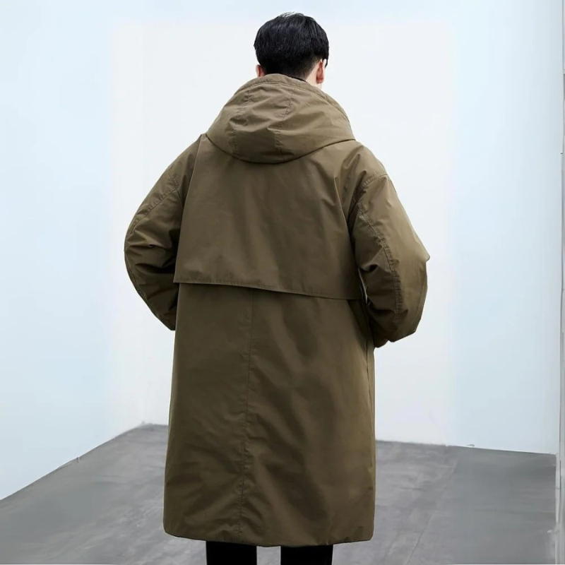 Vue de profil d'un manteau trench imperméable avec capuche