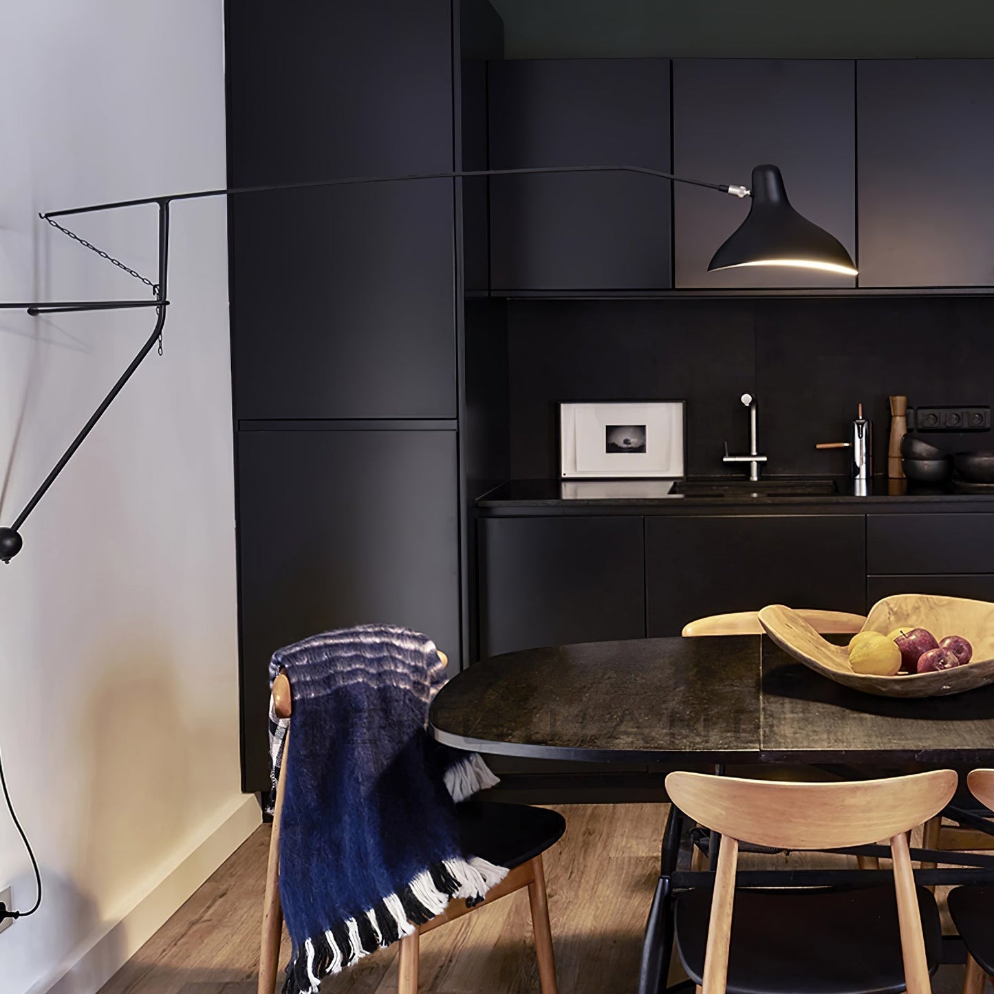 Lampe murale moderne sur fond minimaliste