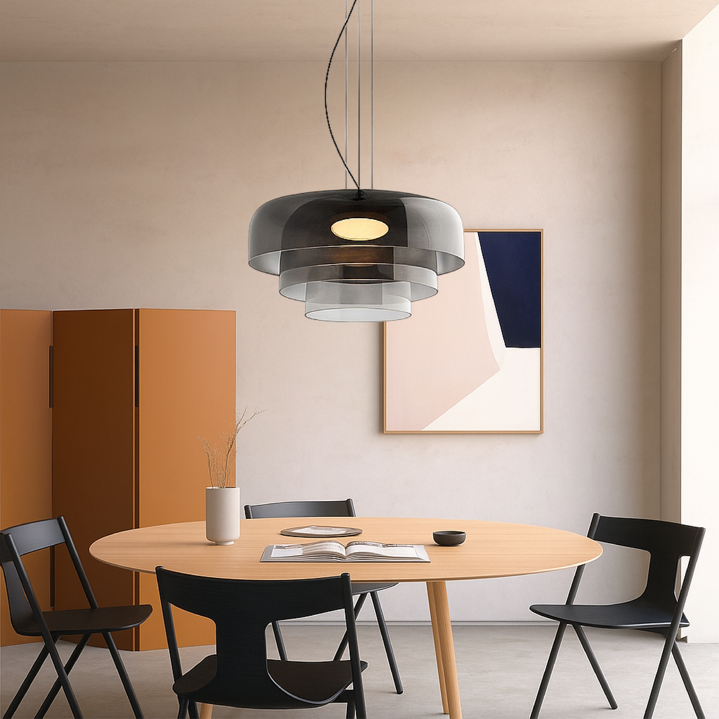 Détail du support métallique de la lampe
