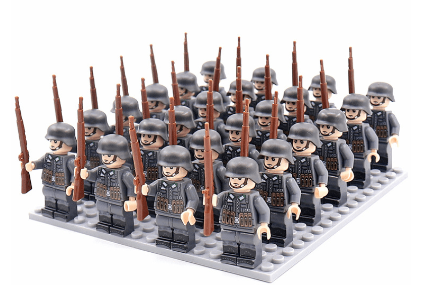 Figurines historiques avec équipements détaillés