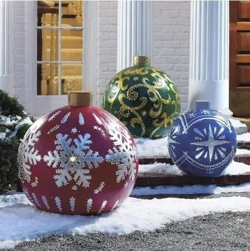 Boule de Noël gonflable avec motifs festifs colorés