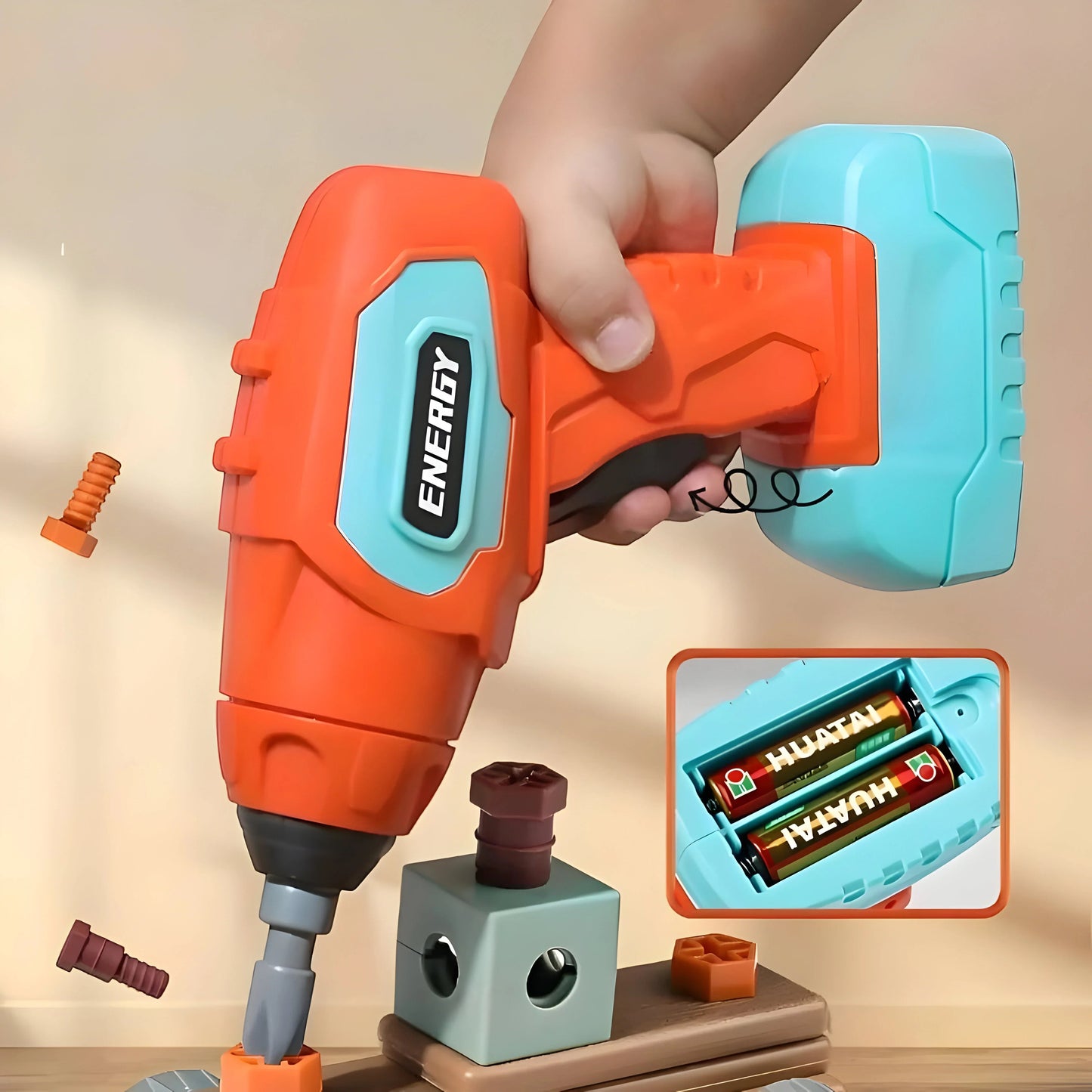 Enfant assemblant un robot avec le kit de construction