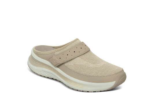 Chaussures slip-on montrant le système de soutien Ortho-Cushion