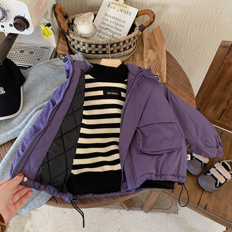Vue arrière de la veste coupe-vent pour enfant