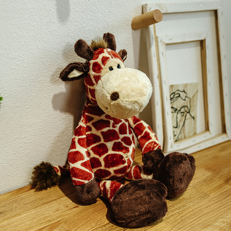 Vue d'ensemble des peluches animales de la jungle