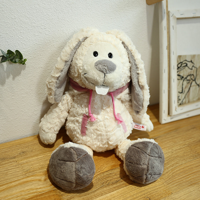 Crocodile en peluche vert avec dents visibles