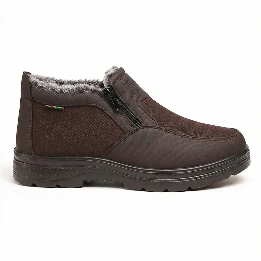 Mocassins marron foncé avec doublure polaire visible