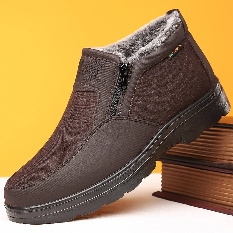 Vue latérale des mocassins avec semelle antidérapante