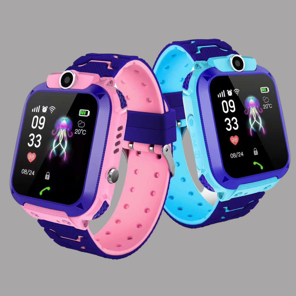 Gros plan sur le bouton SOS de la montre enfant