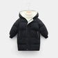 Vue de dos d'une veste enfant, tissu épais et chaud