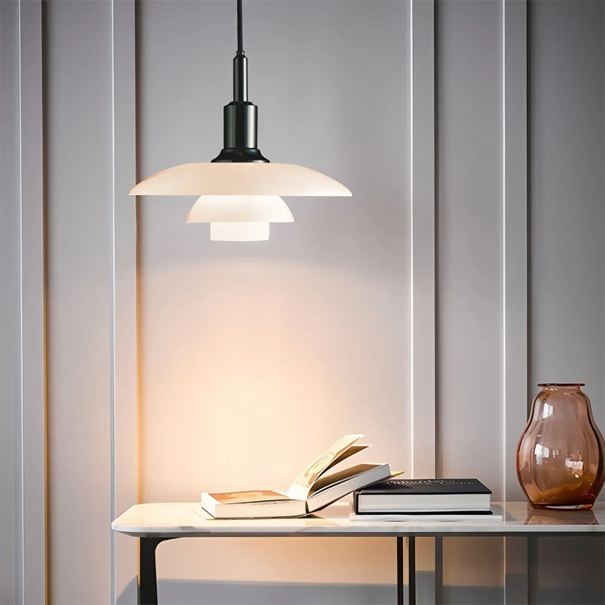 Éclairage LED blanc chaud dans une salle à manger