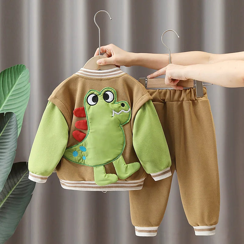 Ensemble enfant avec t-shirt et pantalon imprimé dinosaure