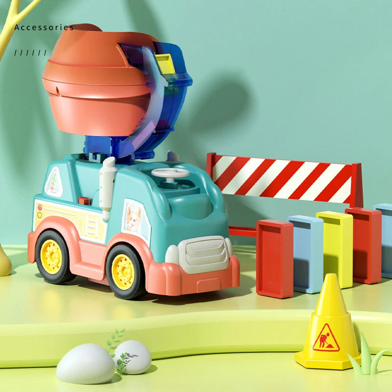 Enfant construisant une structure complexe avec des dominos colorés