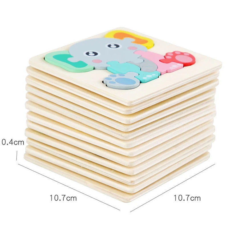 Enfant concentré assemblant un puzzle 3D en bois sur une table