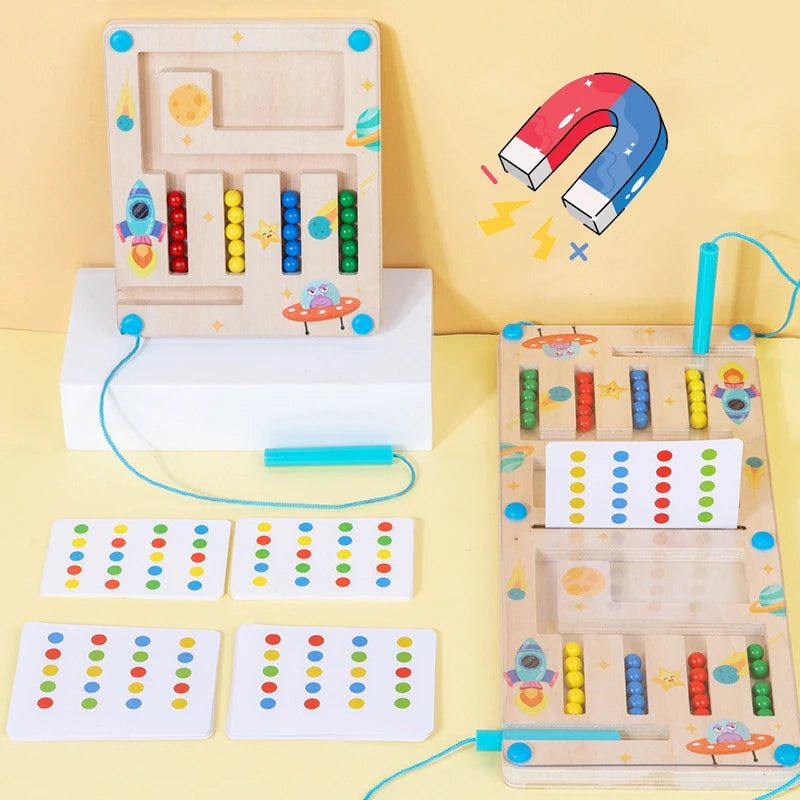 Enfant jouant avec un jeu magnétique en bois coloré