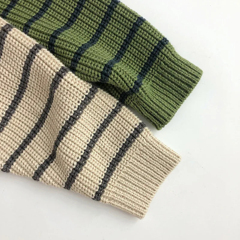 Détail des coutures du hoodie enfant en coton