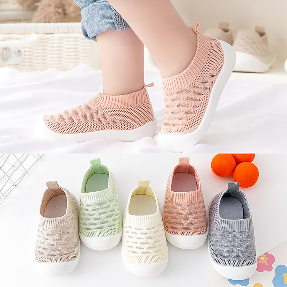 Baskets enfant en textile léger avec fermeture Velcro