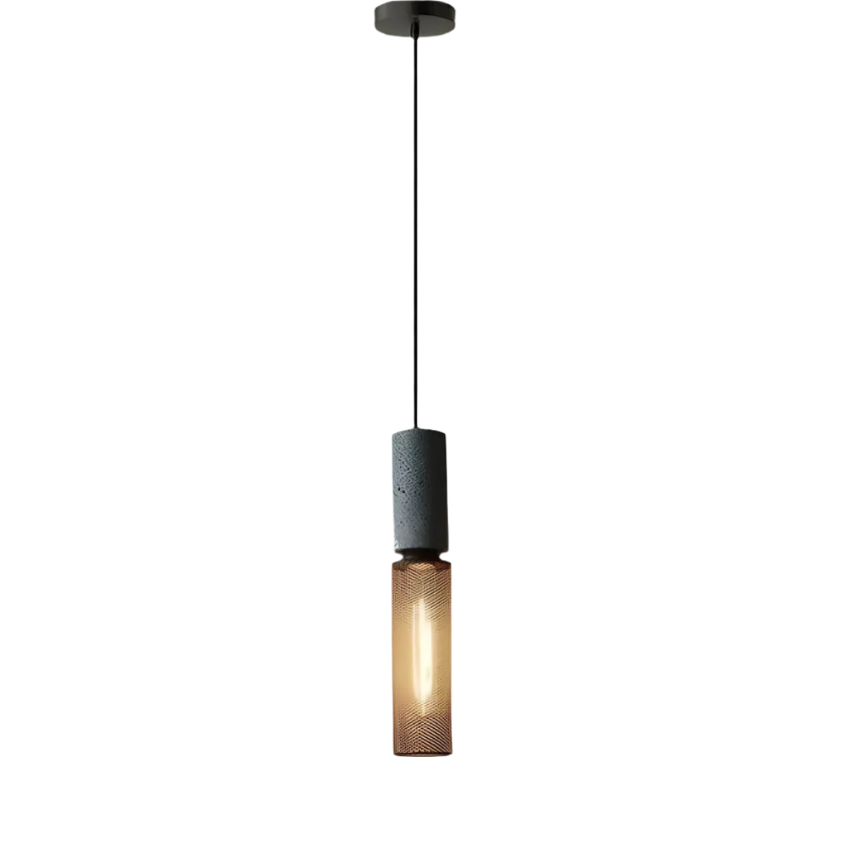 Lampe au-dessus d'un îlot de cuisine contemporain