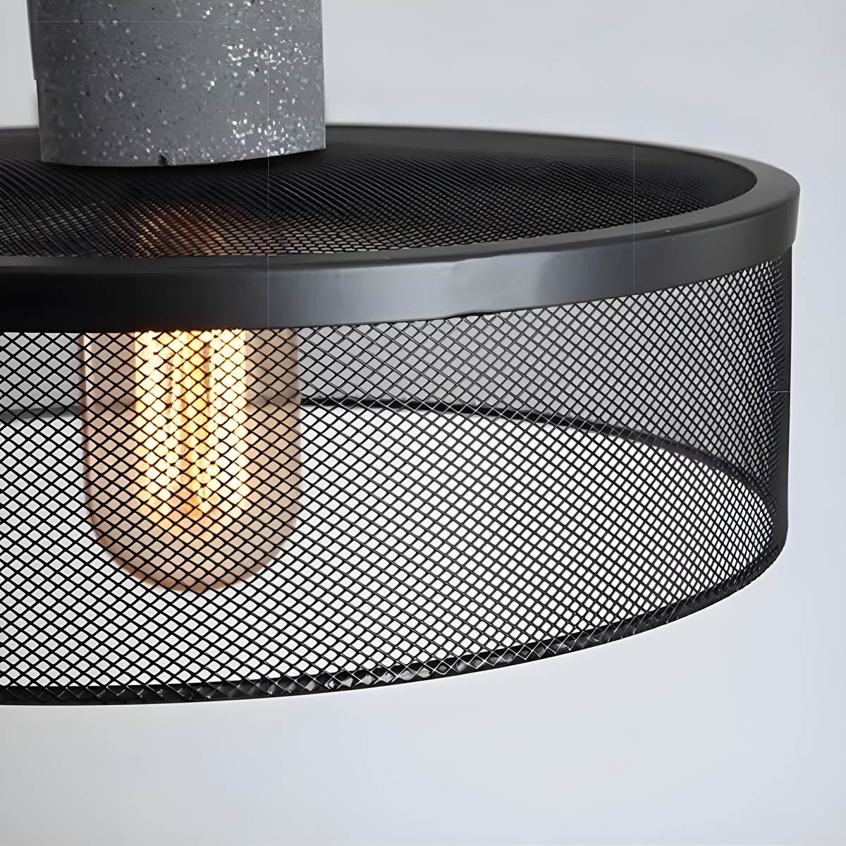 Vue latérale de la lampe montrant le design minimaliste