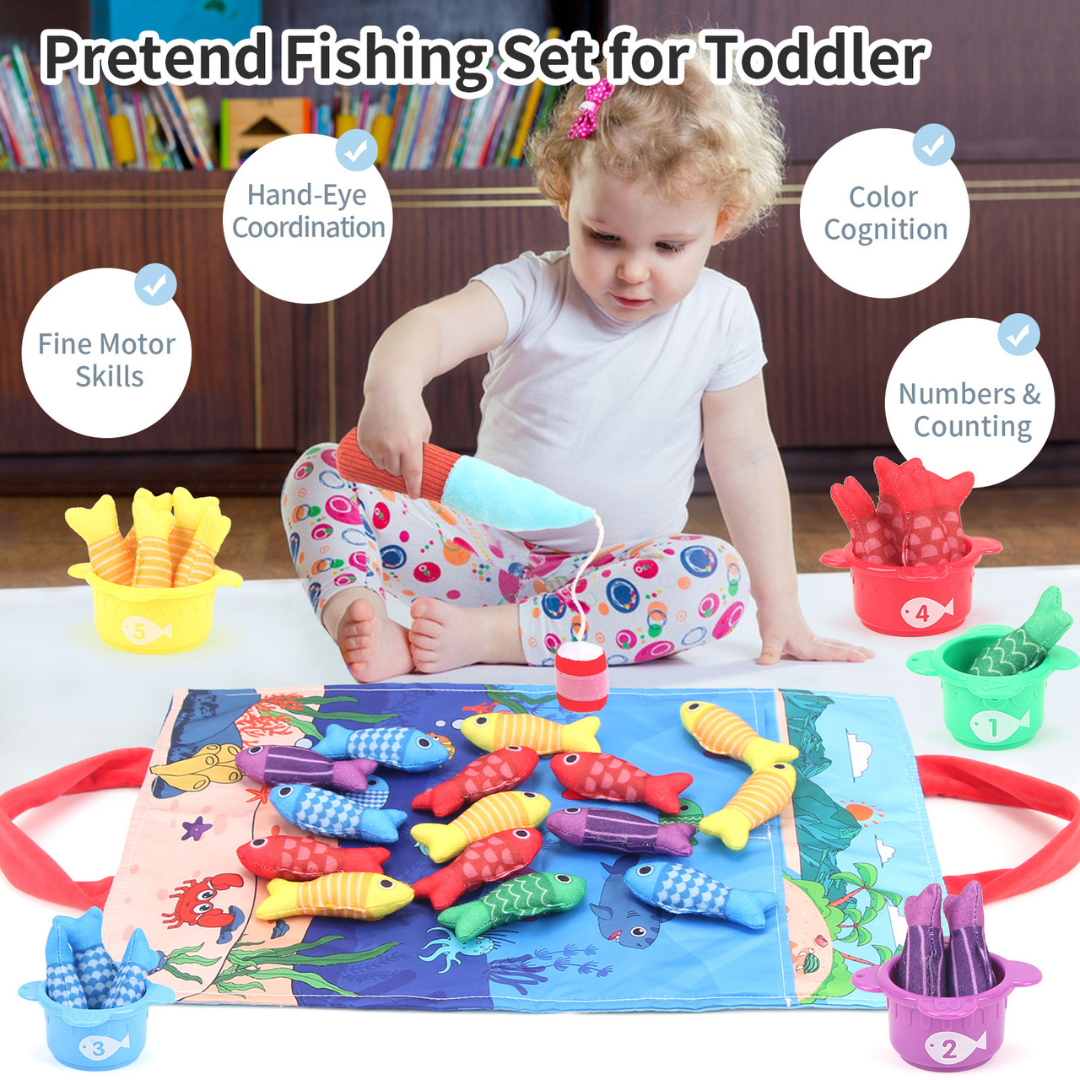 Enfant jouant avec un jeu de pêche coloré sur un tapis doux
