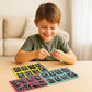 Ensemble de puzzles en métal sur fond blanc, vue d'ensemble