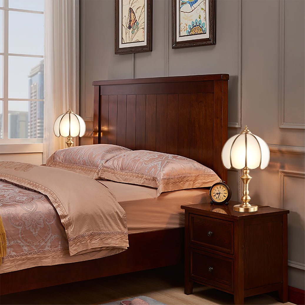 Lampe allumée créant une ambiance chaleureuse