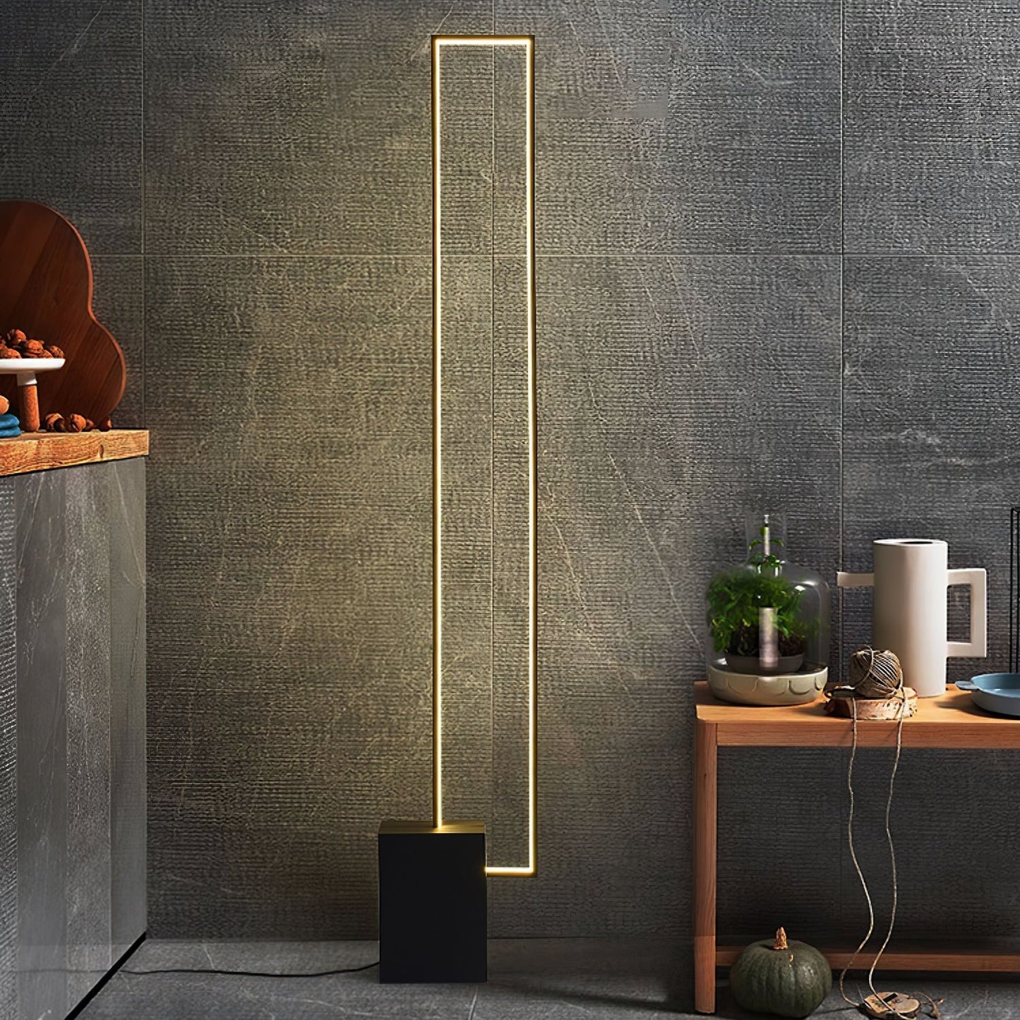 Éclairage doux du lampadaire dans une chambre contemporaine