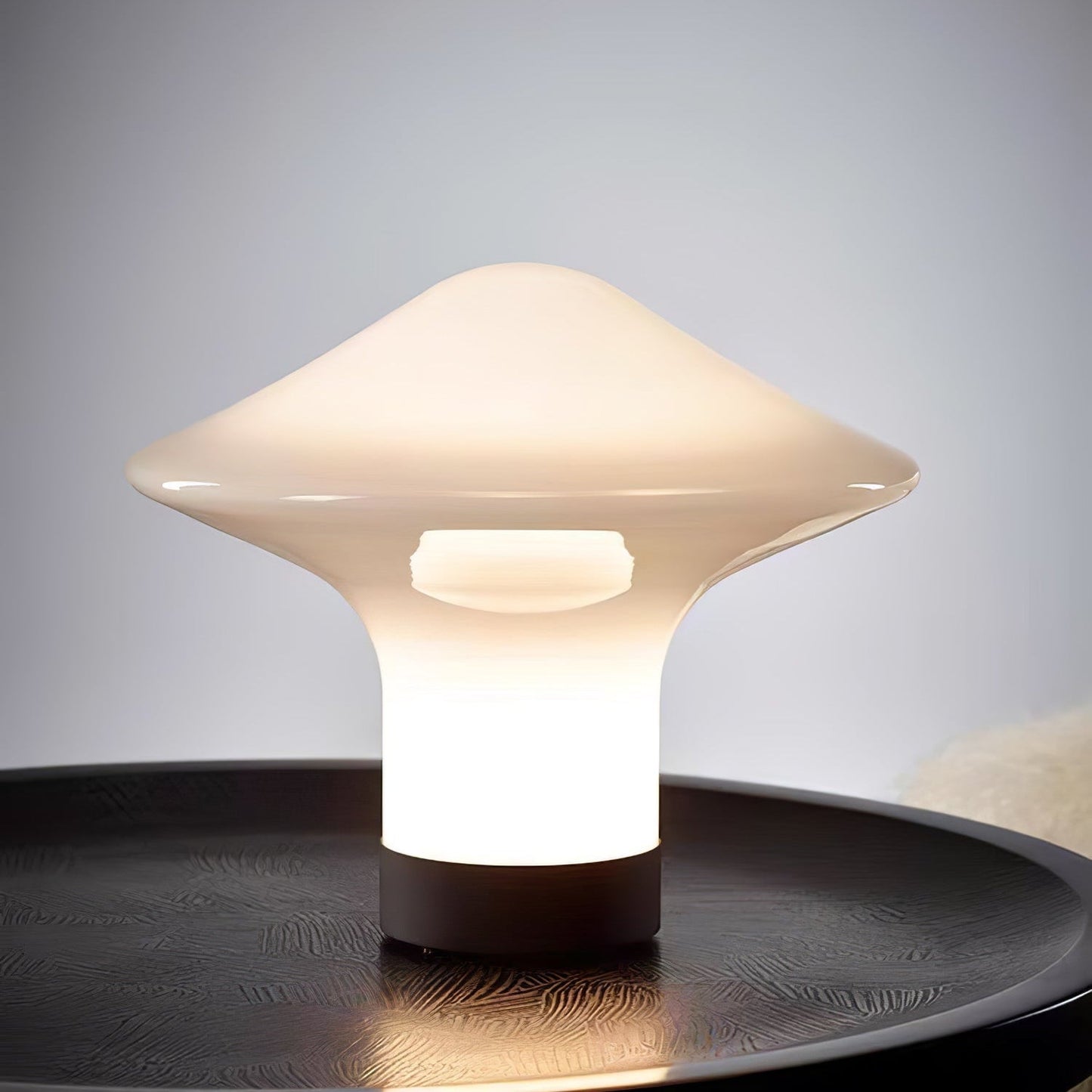 Vue d'ensemble de l'applique LED dans un salon moderne