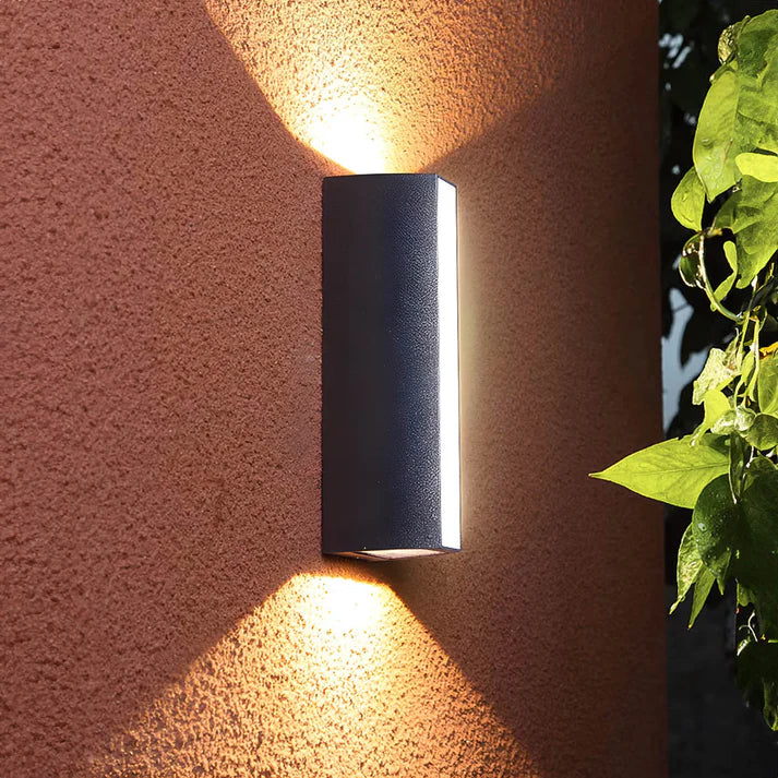 Applique murale en aluminium avec éclairage bidirectionnel