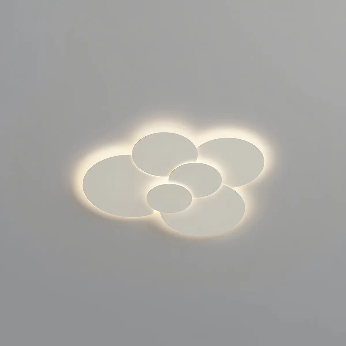 Lampe de plafond avec lumière blanche froide