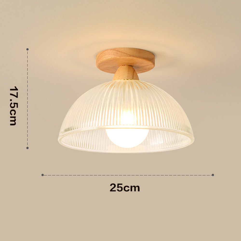 Lampe suspendue montrant les détails en bois