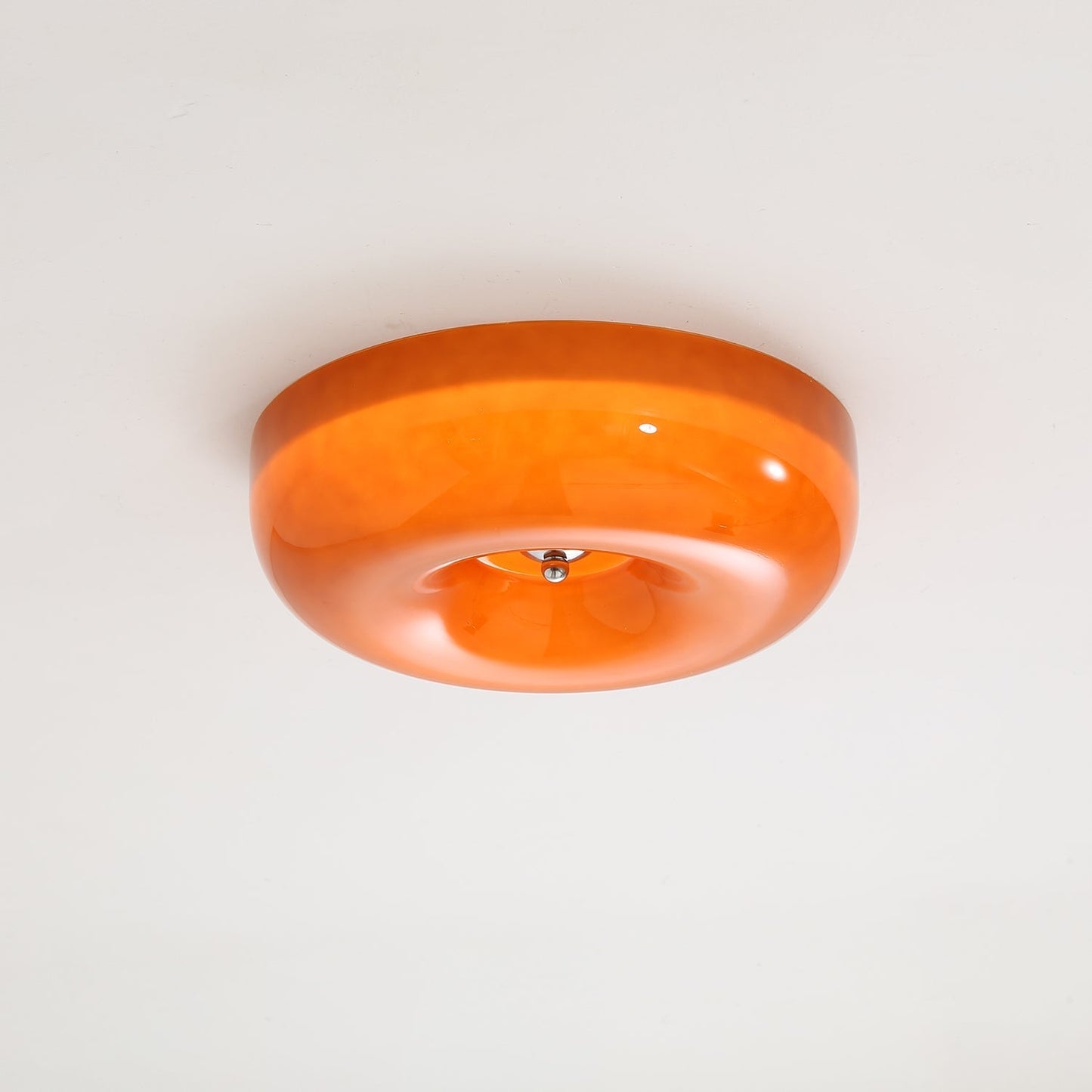 Détail du design en verre de la lampe LED encastrée