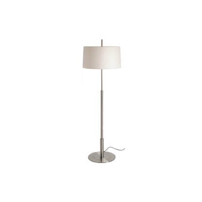 Lampe de sol dans un coin lecture, ambiance conviviale