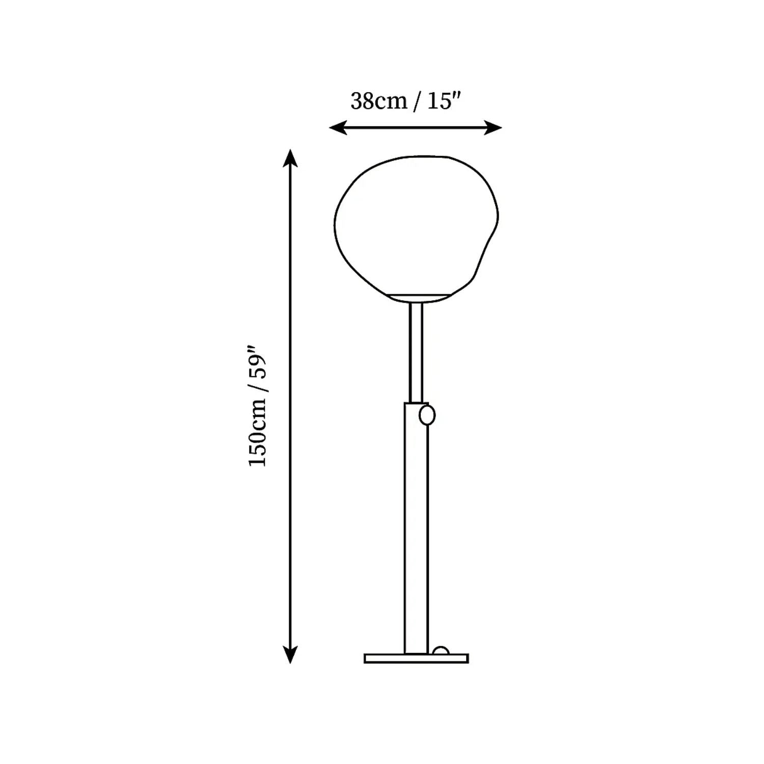 Lampe de sol éclairée, créant une ambiance chaleureuse